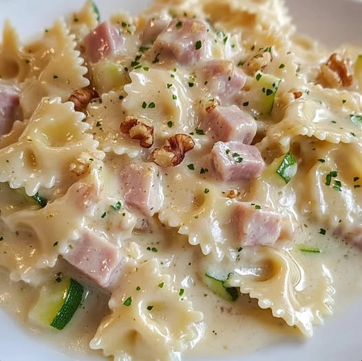 Farfalle con Zucchine, Prosciutto Cotto, Philadelphia e Noci