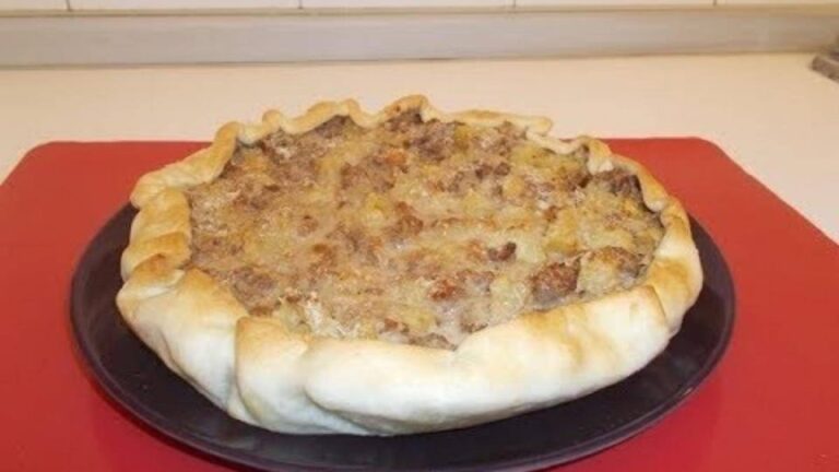 Crostata Rustica Patate e Salsicce, una bontà ideale per cena