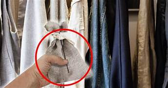 Un sacchetto di sale nell’armadio può risolvere questo grande problema