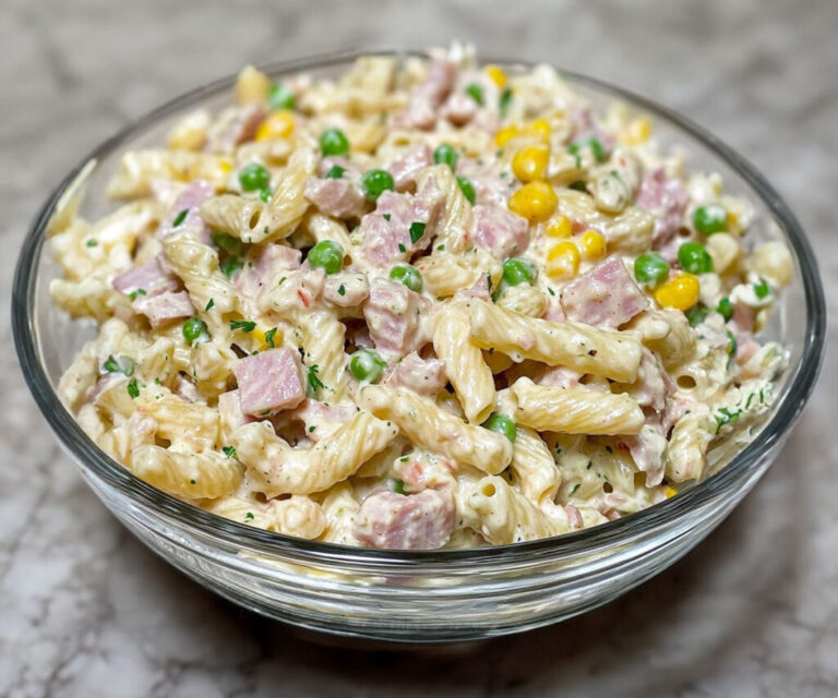 Insalata di pasta cremosa e deliziosa
