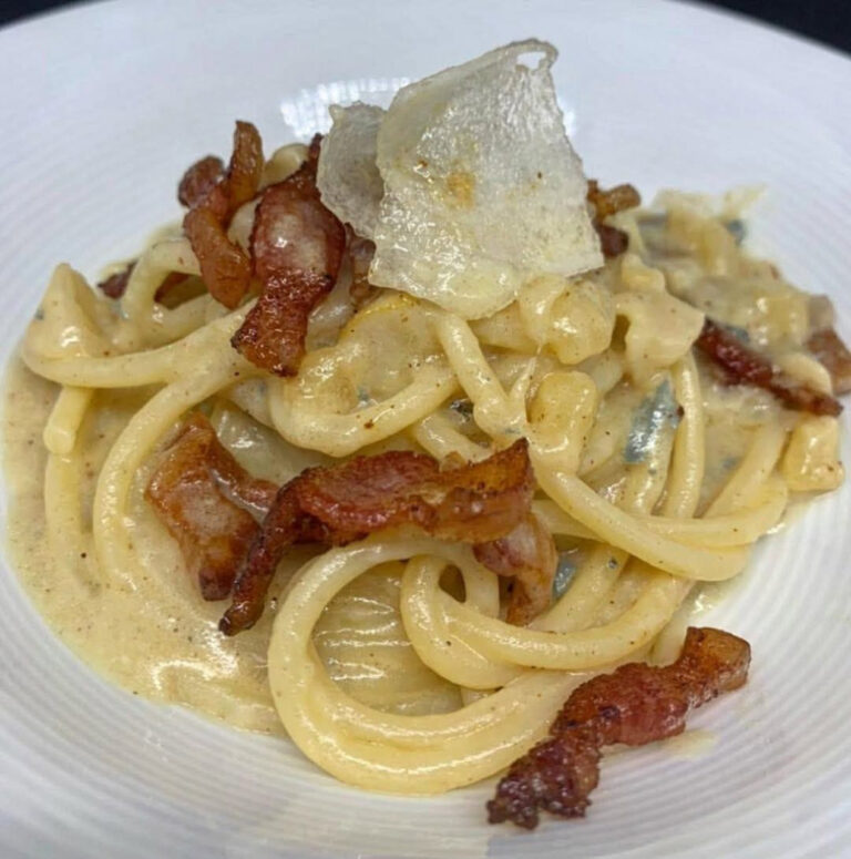 Spaghetti con Pere Gorgonzola e Guanciale