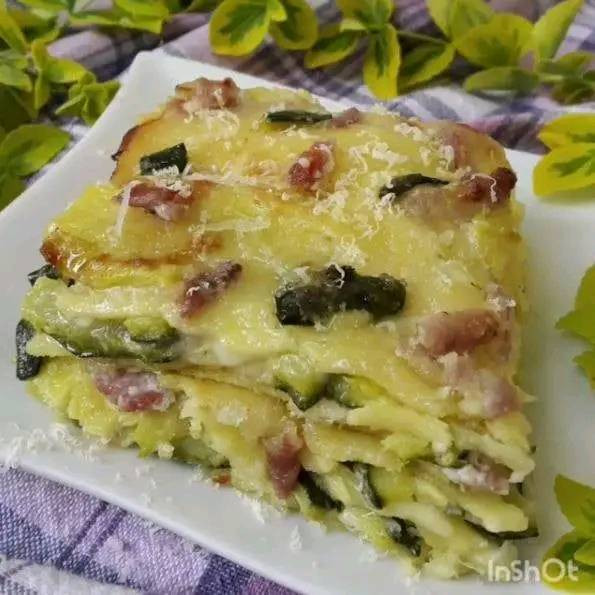 LASAGNA CON ZUCCHINE SPECK BESCIAMELLA
