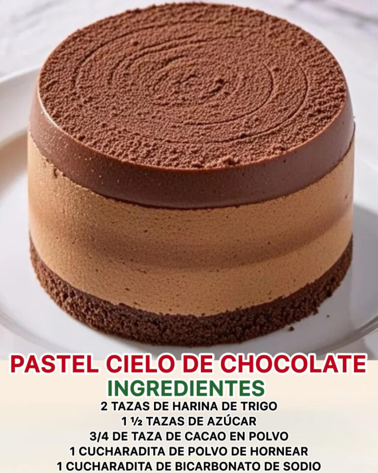 Pastel Cielo de Chocolate con Cobertura y Relleno Cremoso