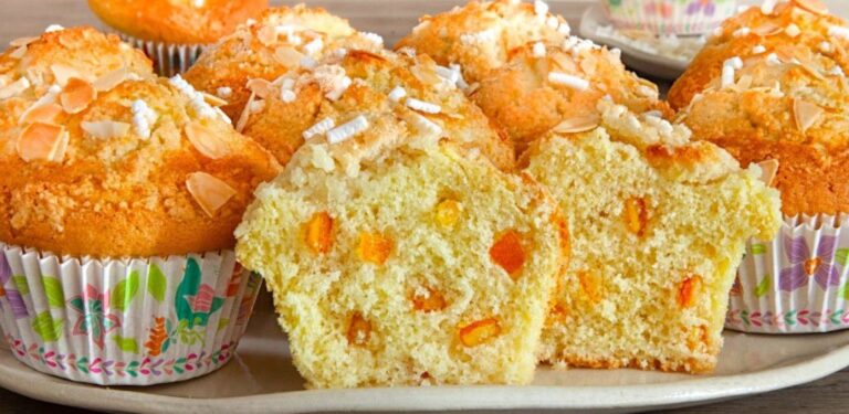 Muffin alla colomba: la ricetta dei dolci pasquali profumati e golosi